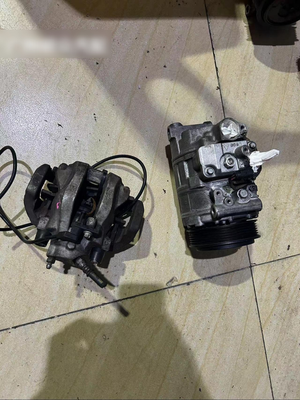 奔驰s级空调压缩机 刹车分泵.
