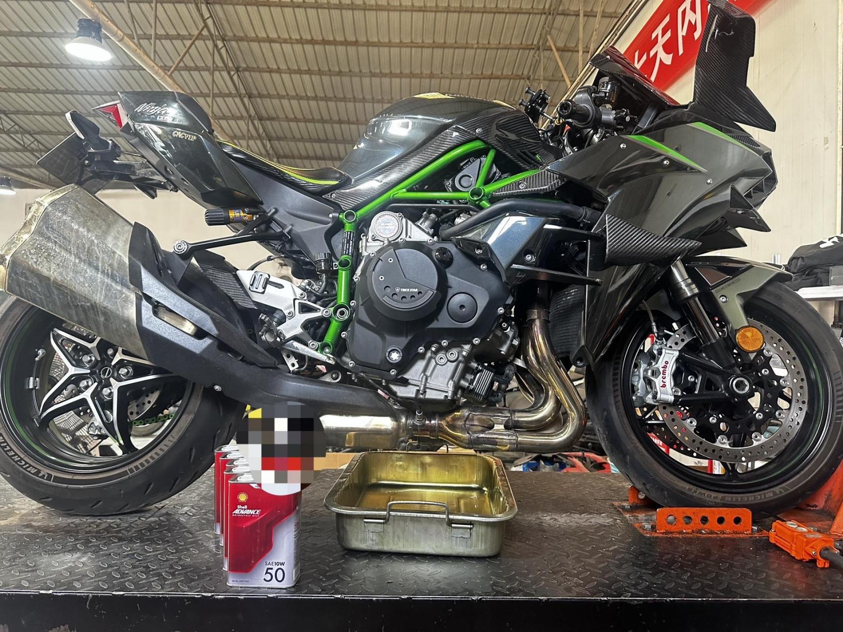 南阳首台大贸川崎h2c常规保养壳牌劲擎  尊贵的川崎车主