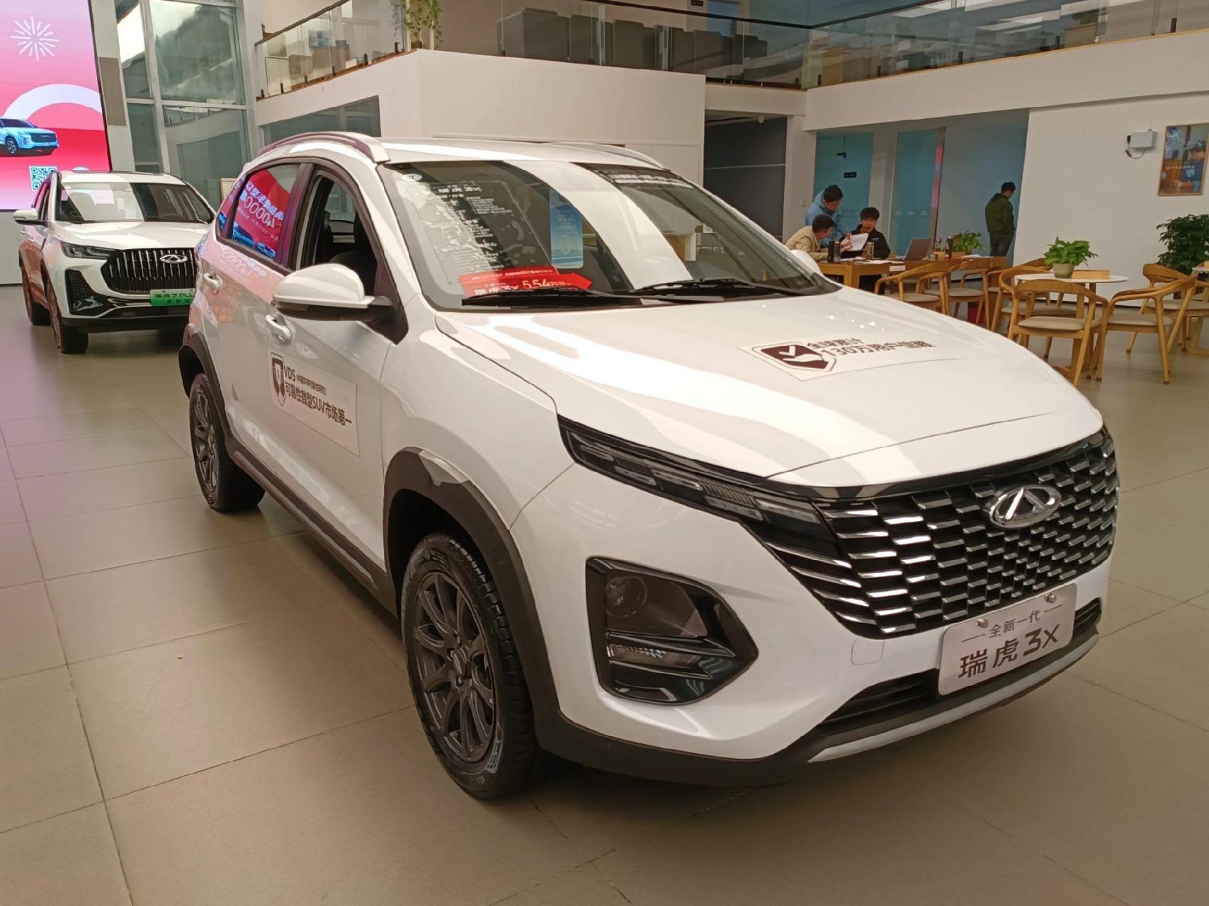 瑞虎3的兄弟瑞虎3x 今天给大家介绍一款奇瑞车,这款车也经历了很多次