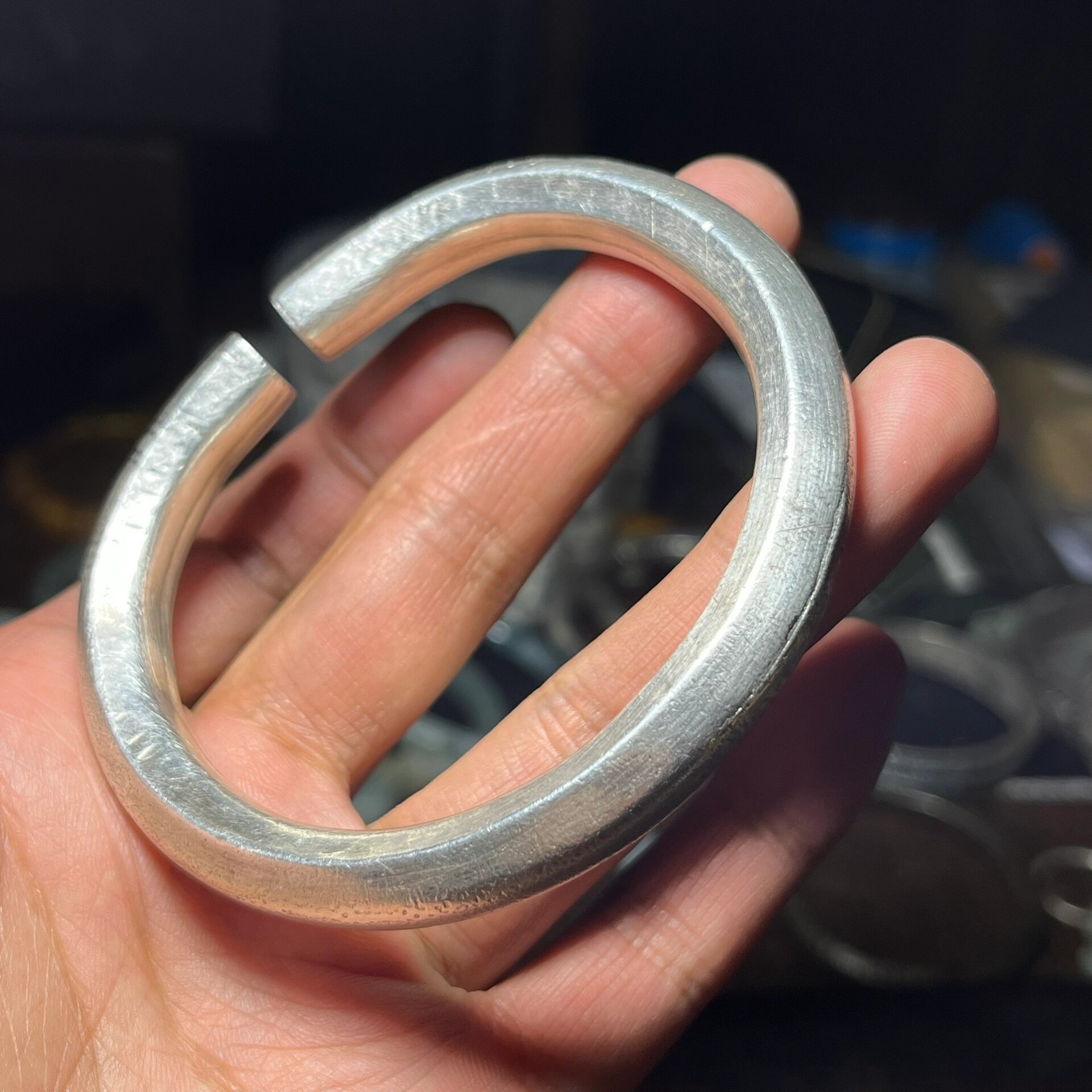 明代空心银镯 明代六棱空心镯 虽是空心但是是厚皮 克重不轻 工艺明显