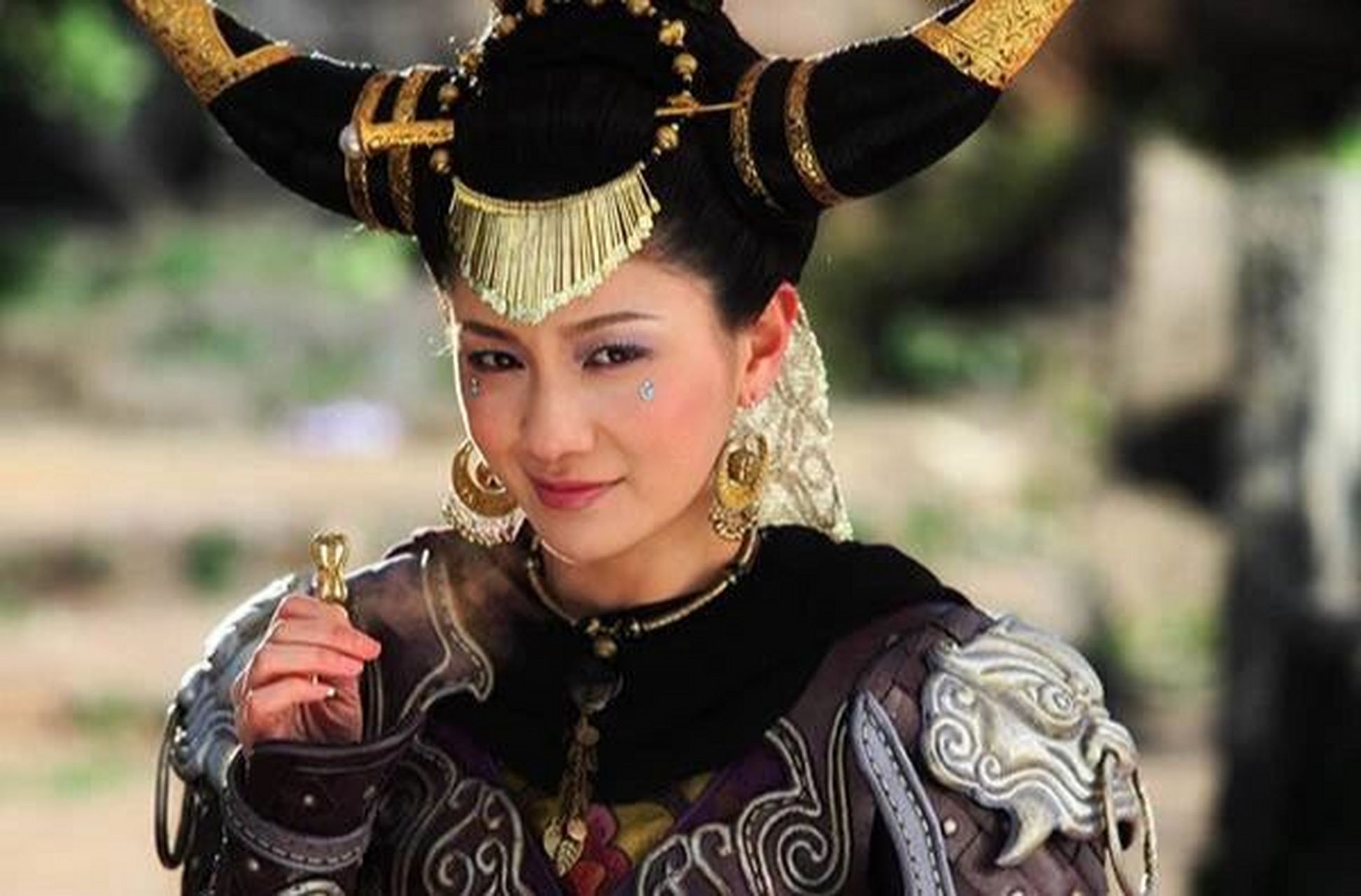 铁扇公主这个角色,不管是电影版的,还是电视剧版的,终归透露出来的都