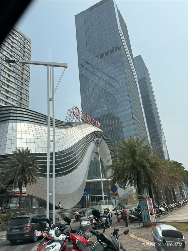 江门万达广场位于江门市中心