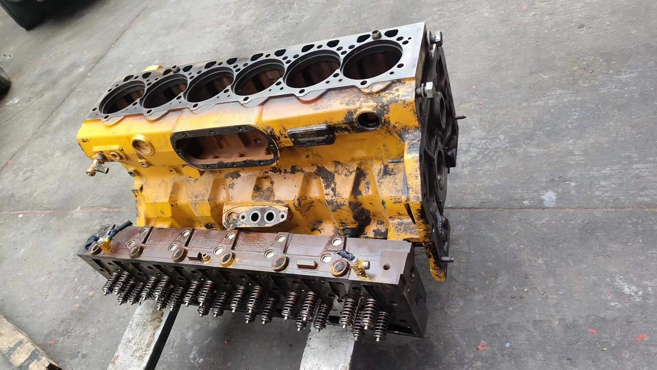 约翰迪尔360缸体缸盖.6090发动机原装二手拆车配件大全