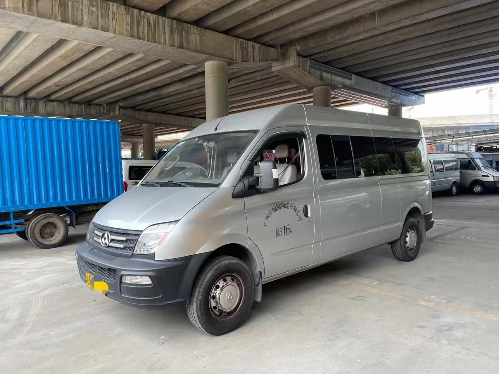 2018年3月上汽大通16座中型客车,车况精品无事故,原版原漆,国五上柴2.