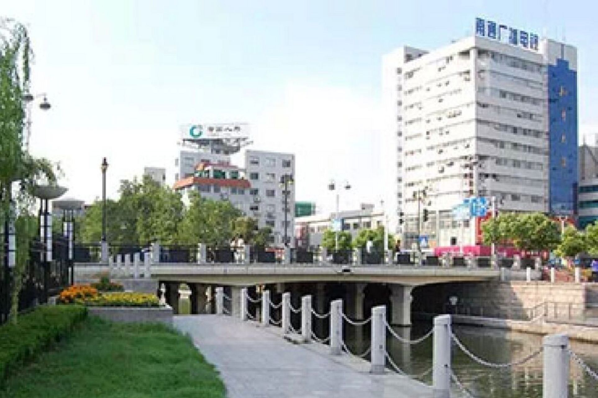 南通记忆·七十年代的和平桥 和平桥,这座南通六桥之一的一座桥 过了