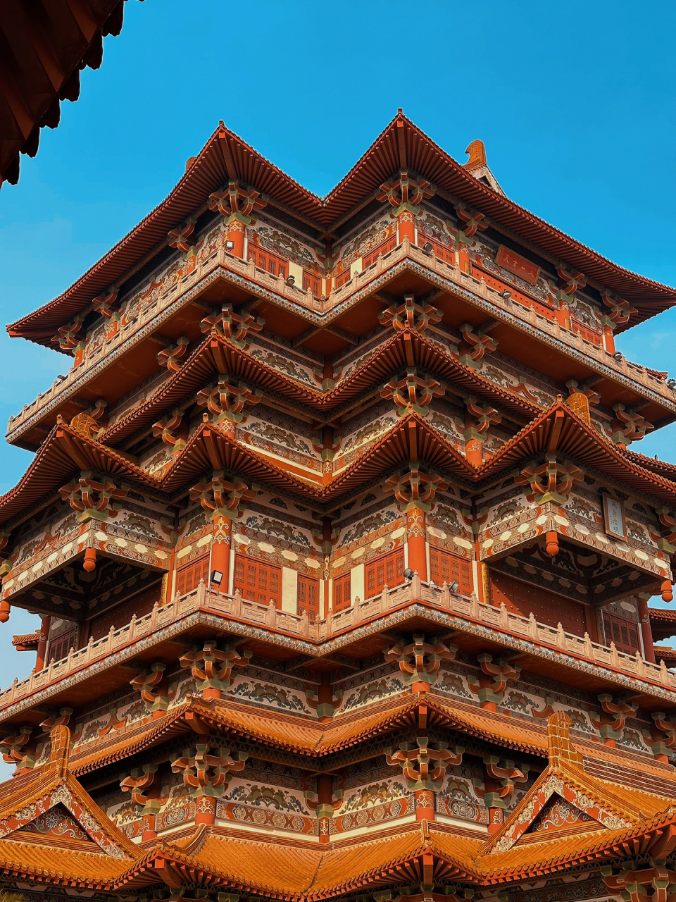 93徐州蟠桃山佛教文化景区(宝莲寺) 99门票:免费 进门处绿