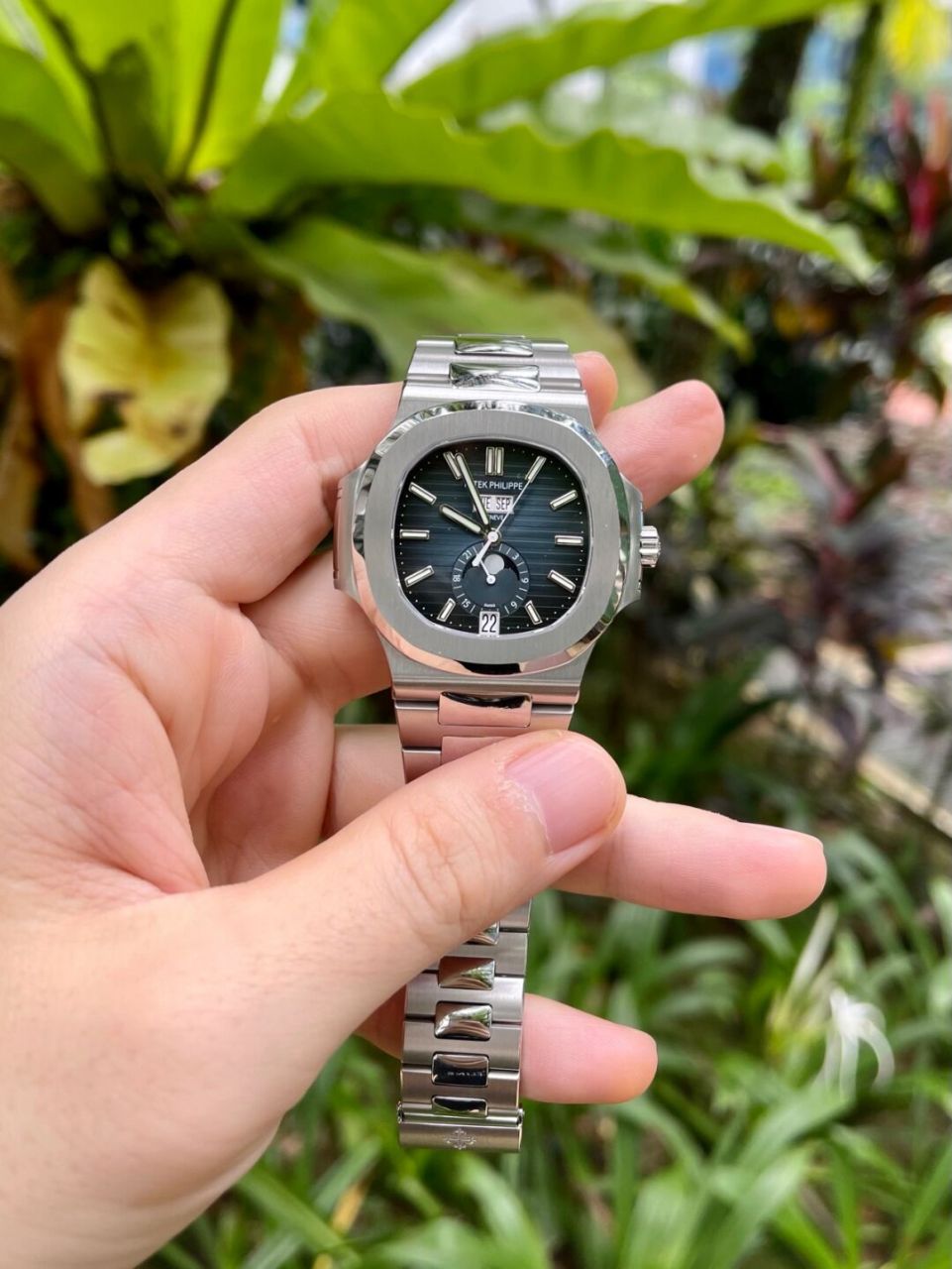 入手百达翡丽月相年历鹦鹉螺572690 百达翡丽鹦鹉螺5726,月相77