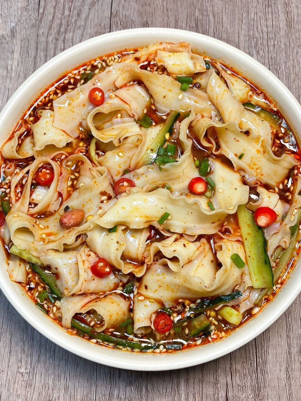 一人食590|好吃到可以开店的酸汤刀削面6015 这辈子没开面店是