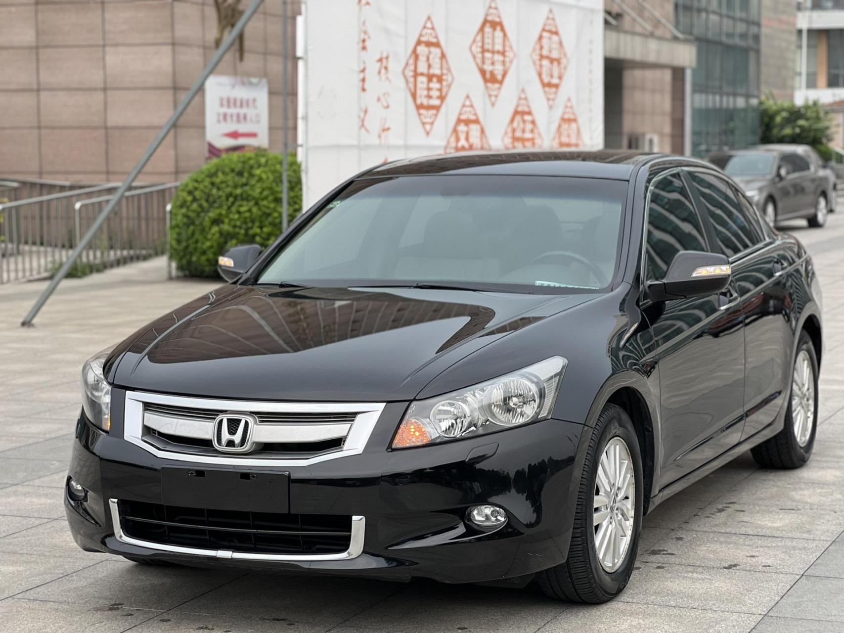 今天主角:09雅阁八代3.5 v6至尊宝.经典就是经典,无需多言,太便宜了