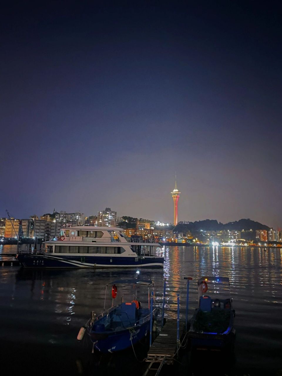 97珠海看澳门夜景 地址:凯旋门广场,湾仔码头