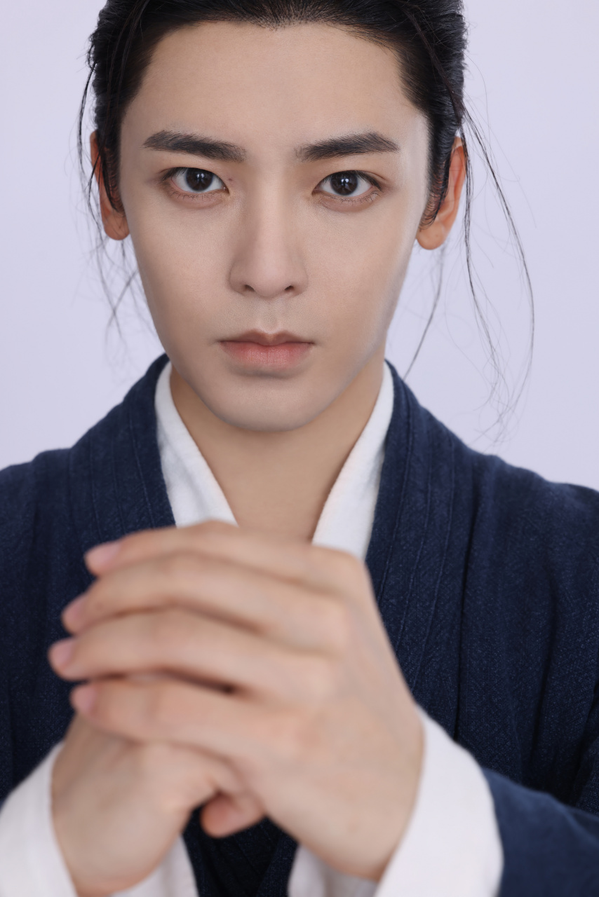 侯明昊# 94 #侯明昊王也#  风过无痕,一字千钧,武当王也拜见老天师