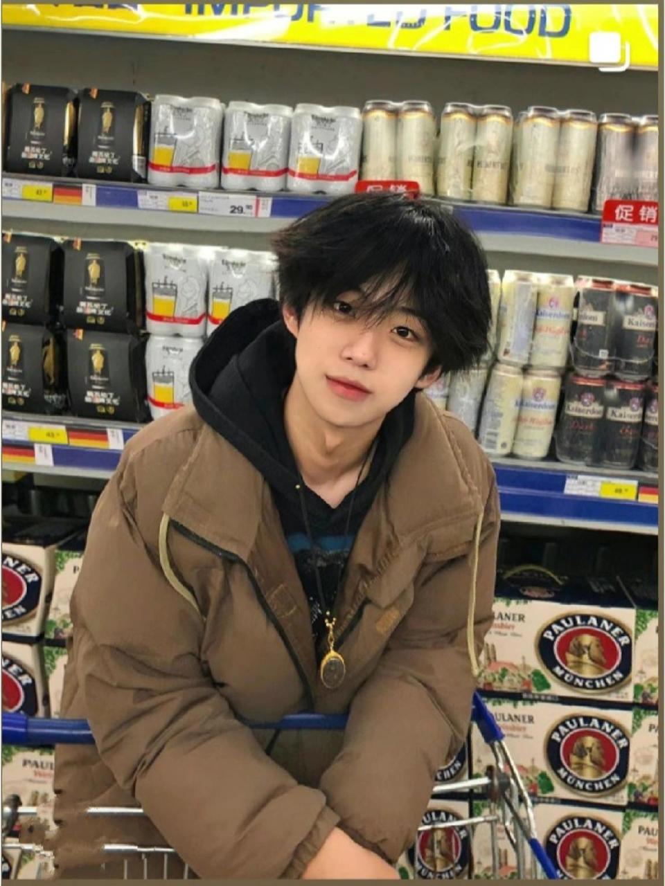 超级奶乎的男头像       如有侵权则删,网图!第一个是(重开版- .