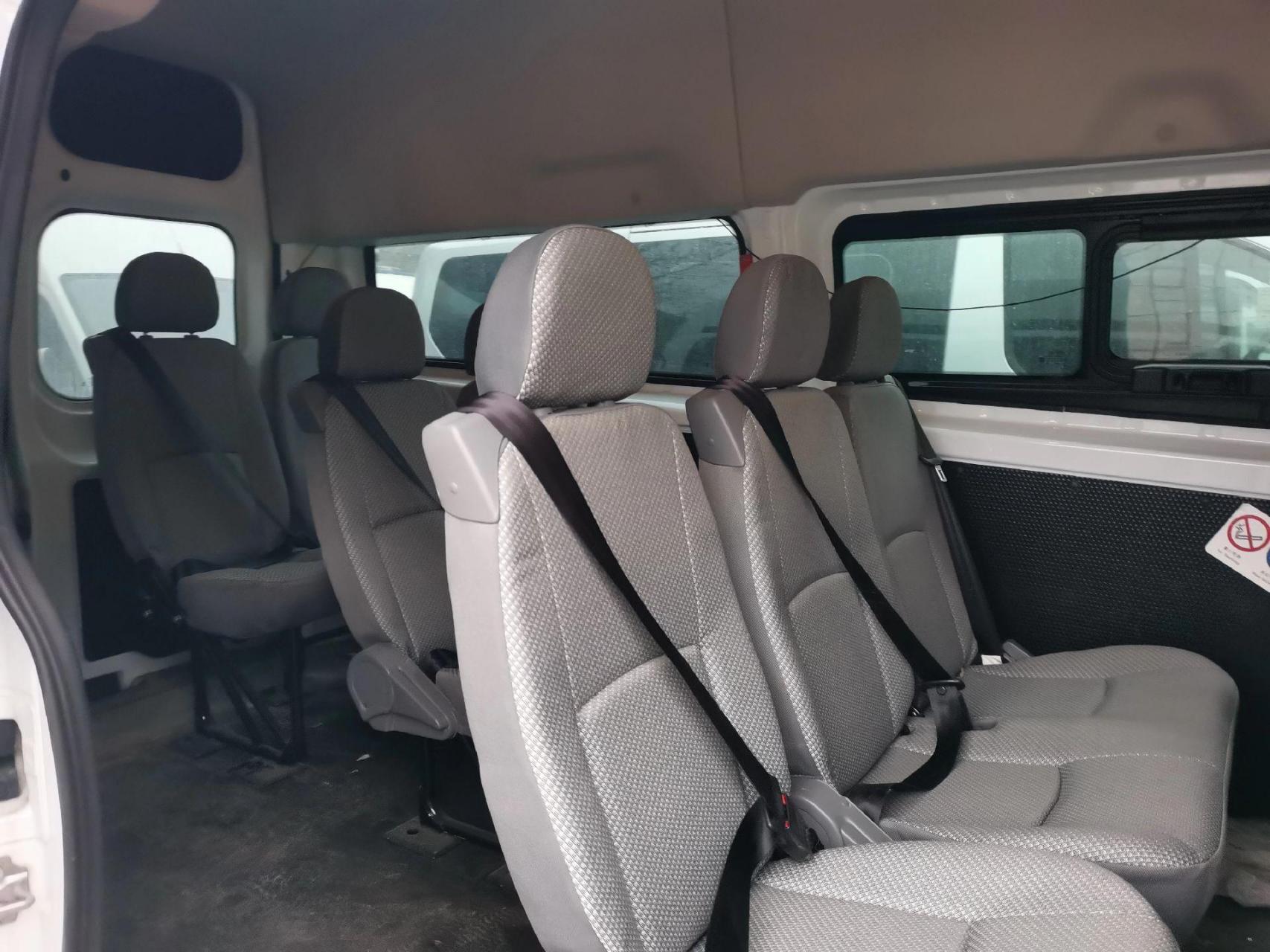 21年新全顺自动挡,10座,内饰新车状态