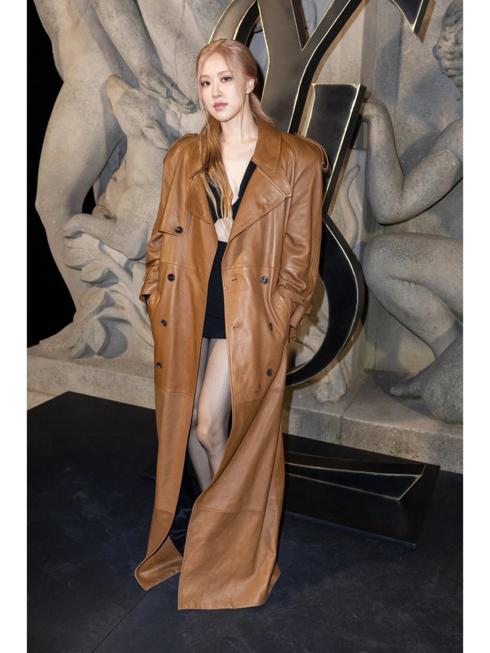 91rose,宛如圣罗兰品牌的象征,散发出令人陶醉的芬芳.