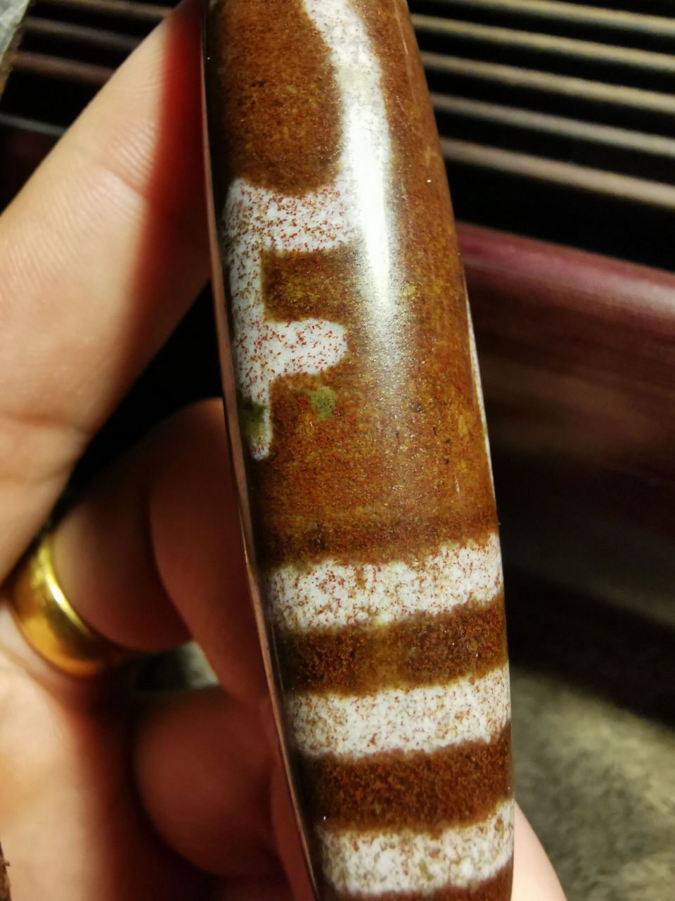 比杨子至纯天珠还老的古象雄天珠 皮绳上的魂之天珠的起源天珠起源于