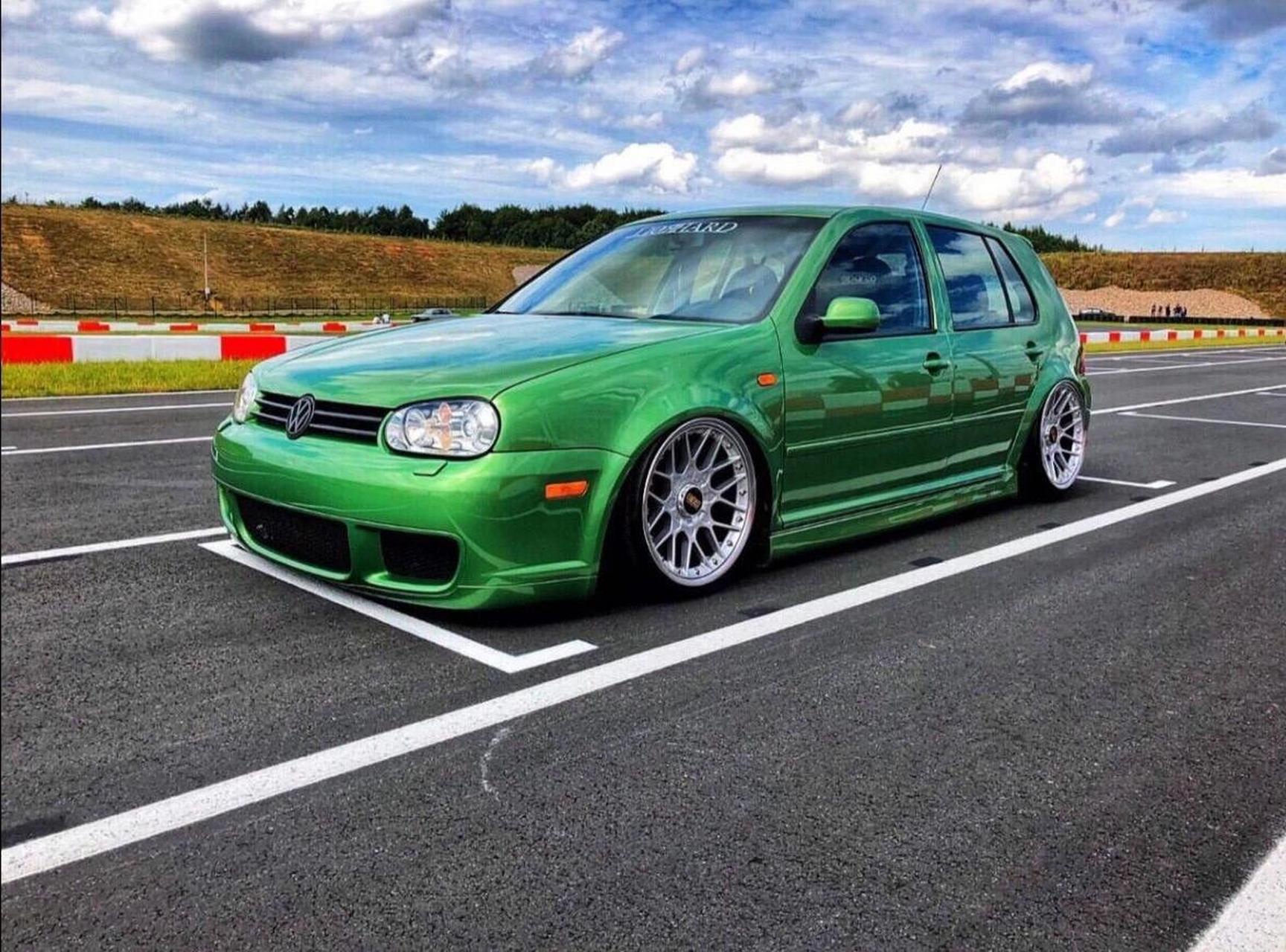 寻一台09奥运五彩版自动挡6速高尔夫4