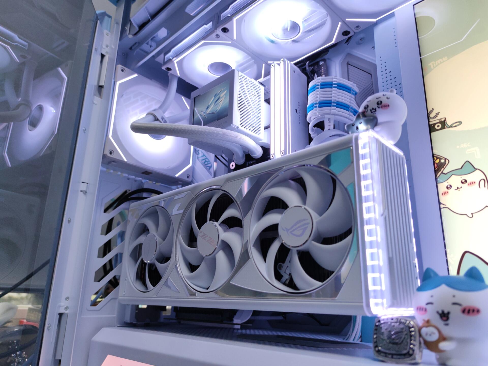 2024年,花了不到10w装了一台纯白rog全家桶 每个少年心里都有一个电竞