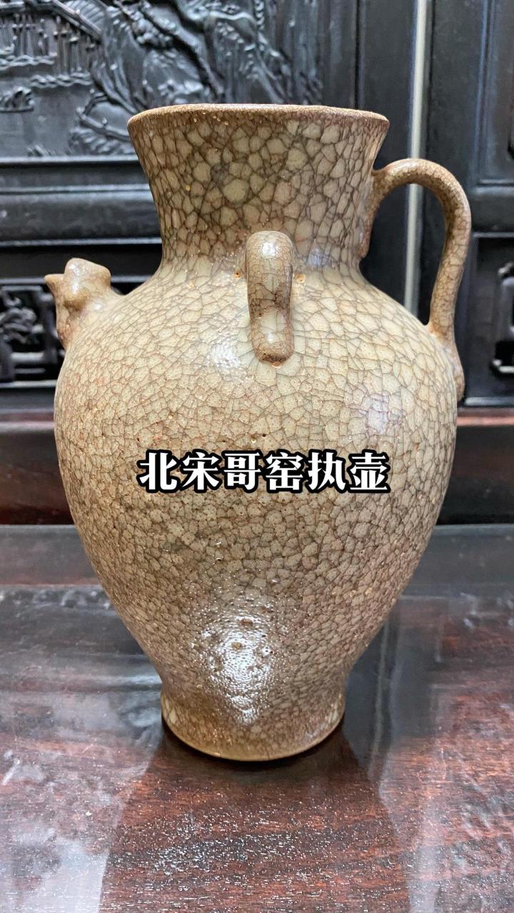 北宋哥窑百圾碎凤守执壶,罕见的玩意,真正到代的东西非常罕见;大开门