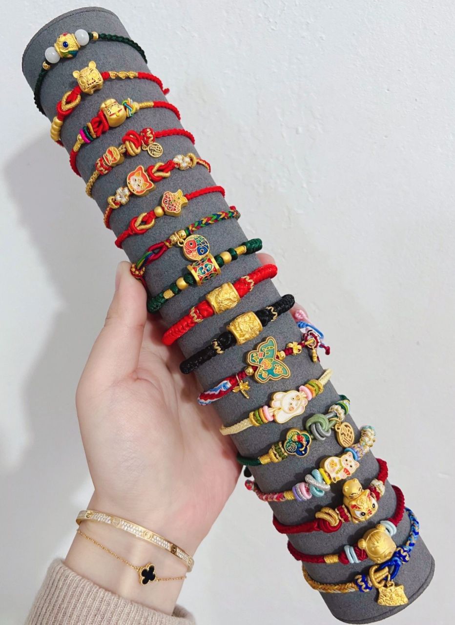 百搭手工编织黄金红绳手链集合～每条都超美 师傅说:每次编新品的那几