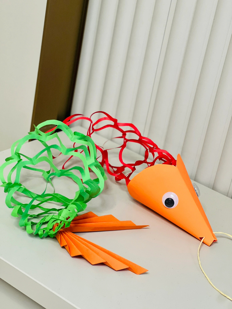 儿童手工剪纸拉花——鱼