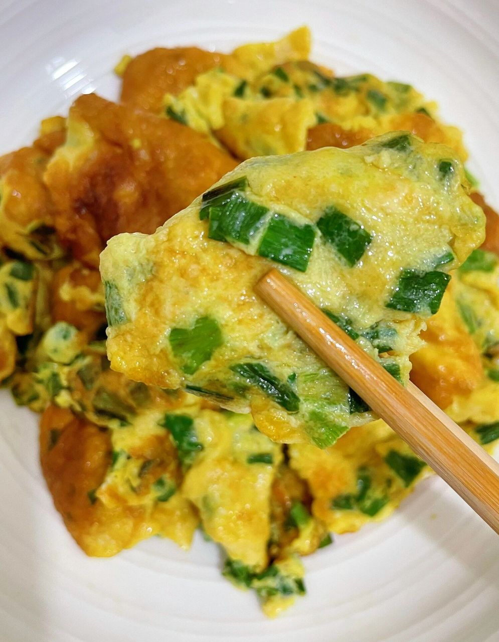 葱花煎蛋93 食材91:鸡蛋,小葱.