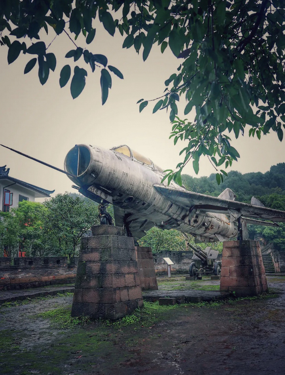 广安旅行好去处,石头城大有看头 9799神龙山巴人石头城 99地址