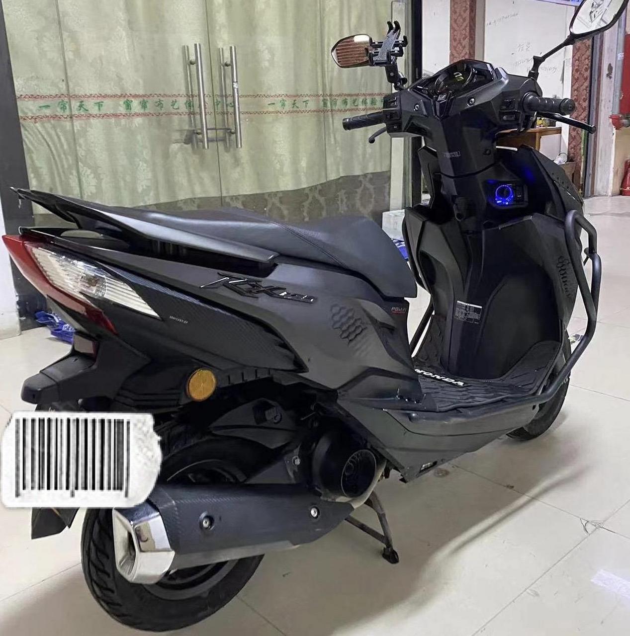 20年8月入户本田裂行,黑武士版本,当年落地13000 无钥匙感应,两把遥控