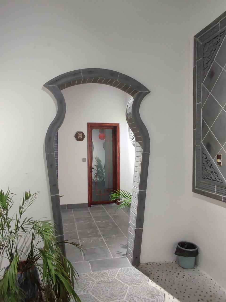 宝瓶门平安聚财