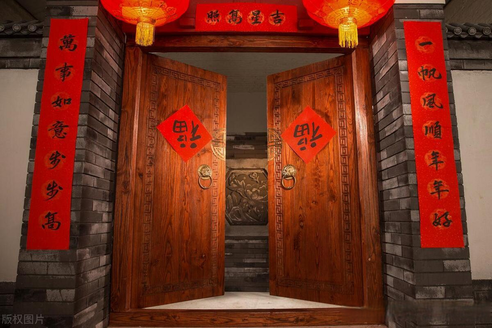 看,马云,金庸难对的对联,被农民对上了! 故事应从头说起.