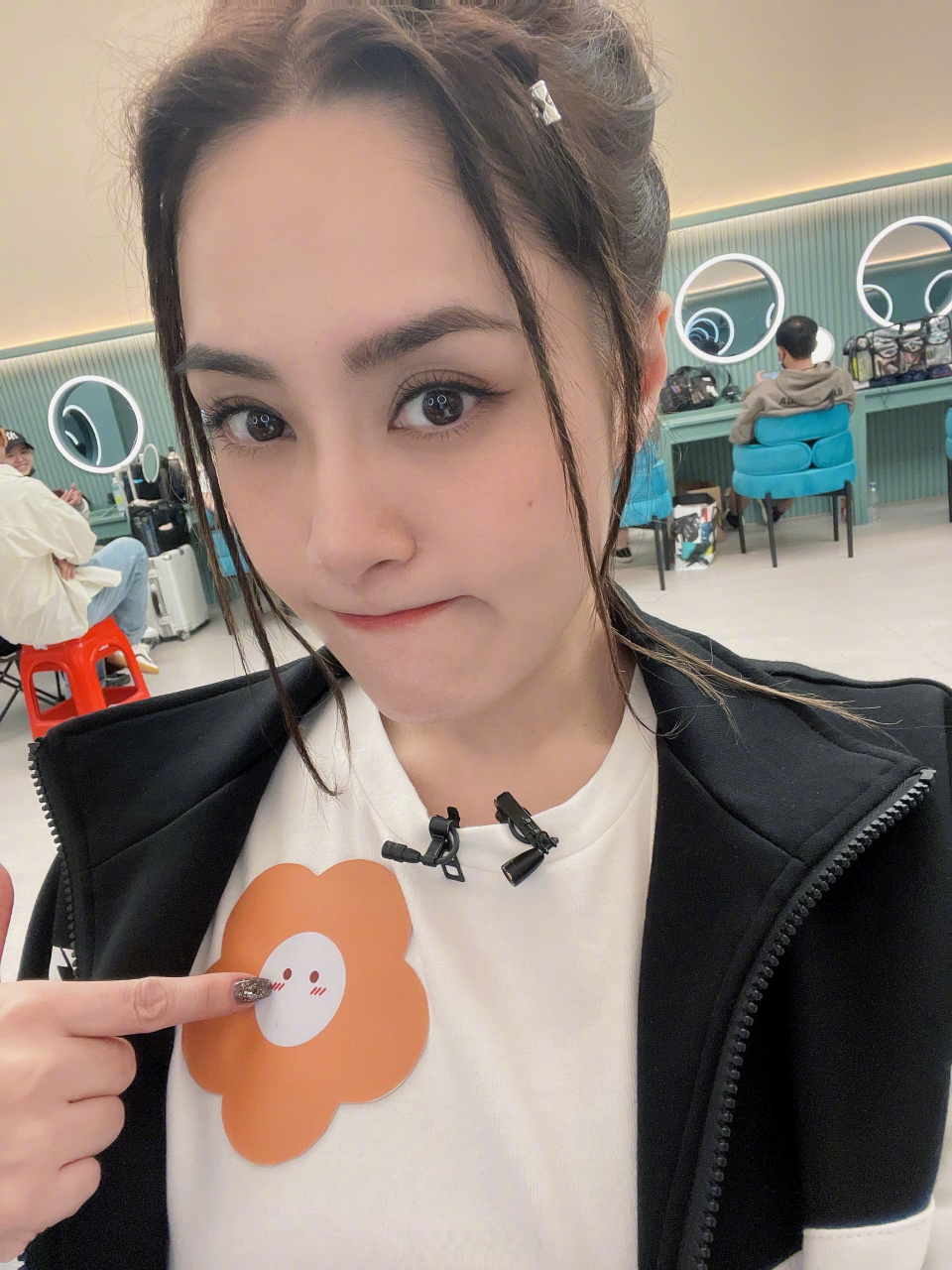 乘风破浪# 收到阿kenn老师kenn陈琦沅 的小橙花[思考] 心情是.