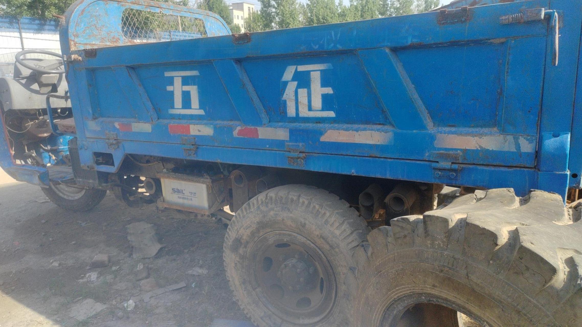 几千块钱开回家,五征奥翔1600,斗长2米5,原装自卸,5档 高低速,22或25