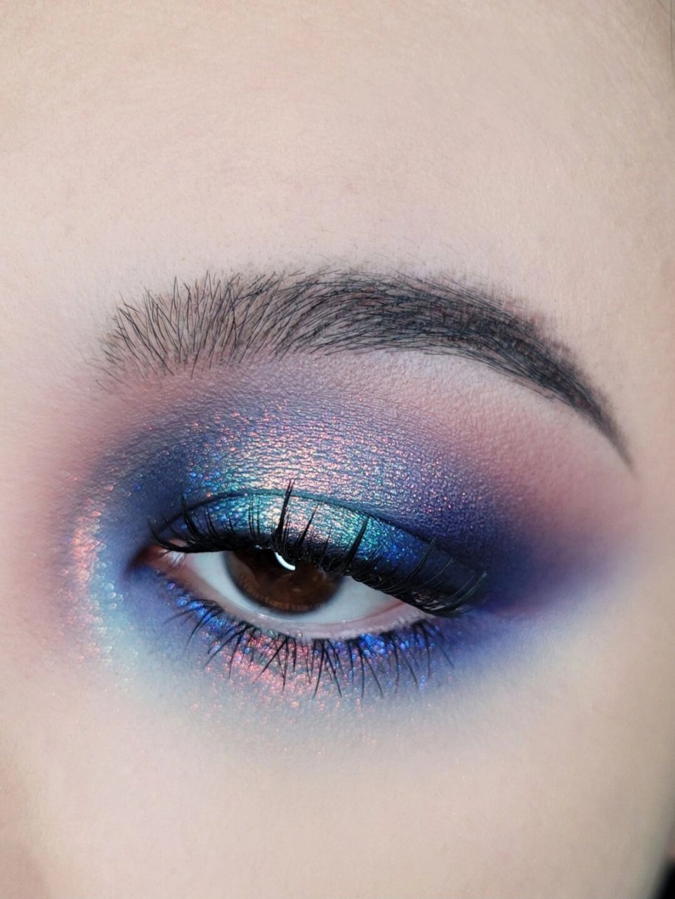 灿若星河~爆闪变色龙烟熏眼妆 黑夜里才更觉星光灿烂 感冒加姨妈期 来