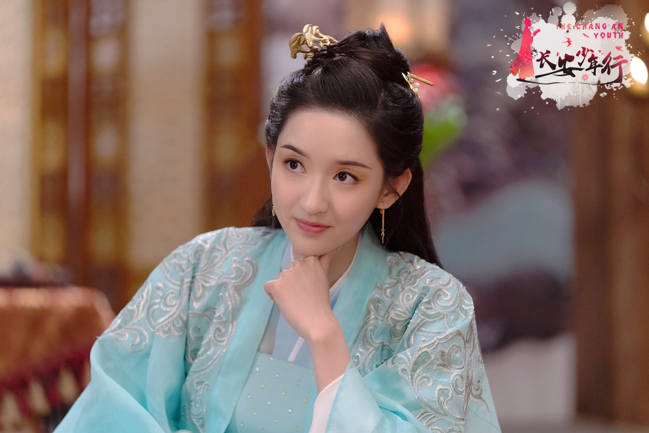 明星请回答# 大家好,我是王玉雯,在#电视剧长安少年行#中饰演沈依依