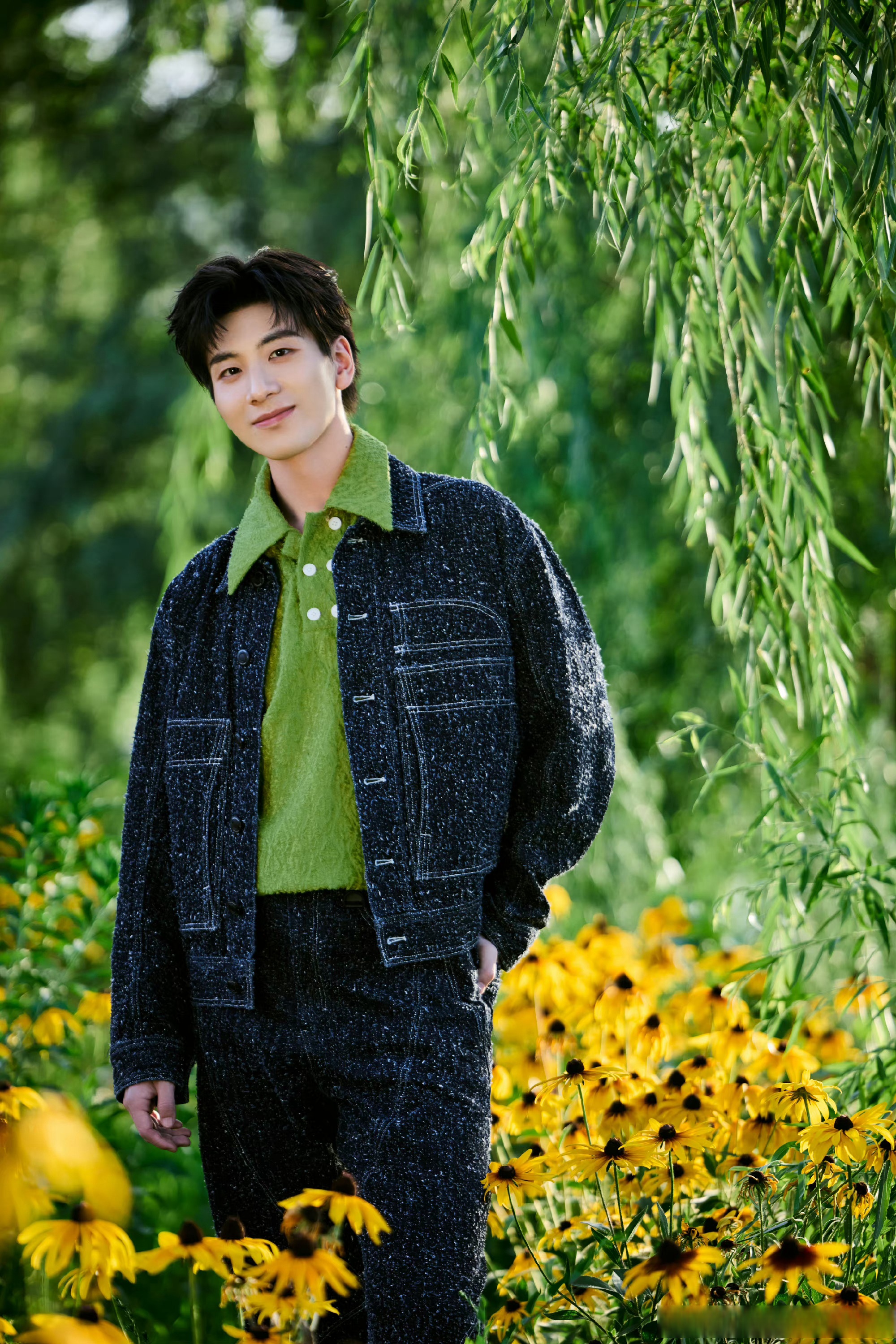 蔡程昱陪你看落日# 这是什么时候拍的图,好帅呀在炎热的夏天感受到了