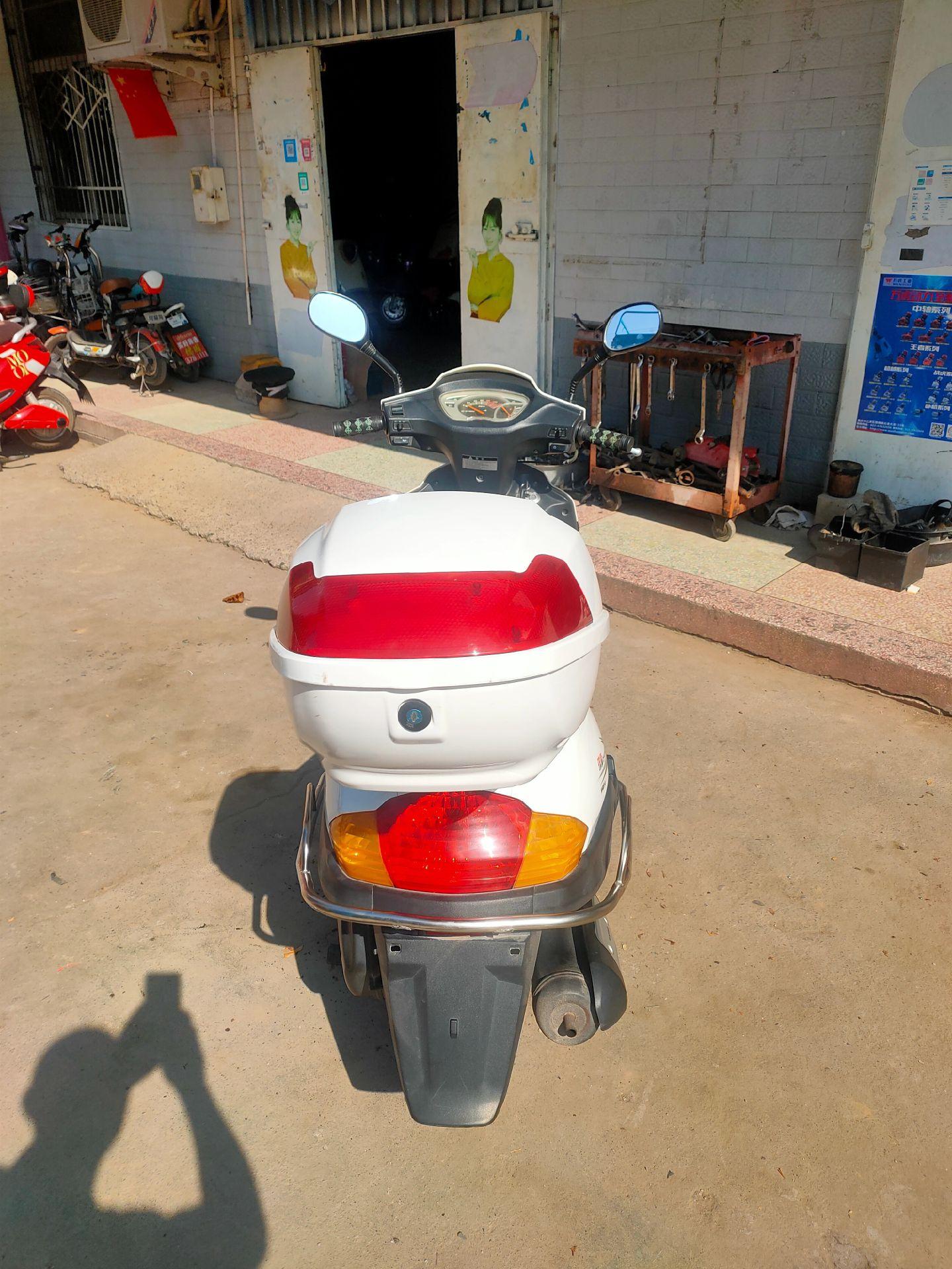 2019年珠峰光阳踏板摩托车