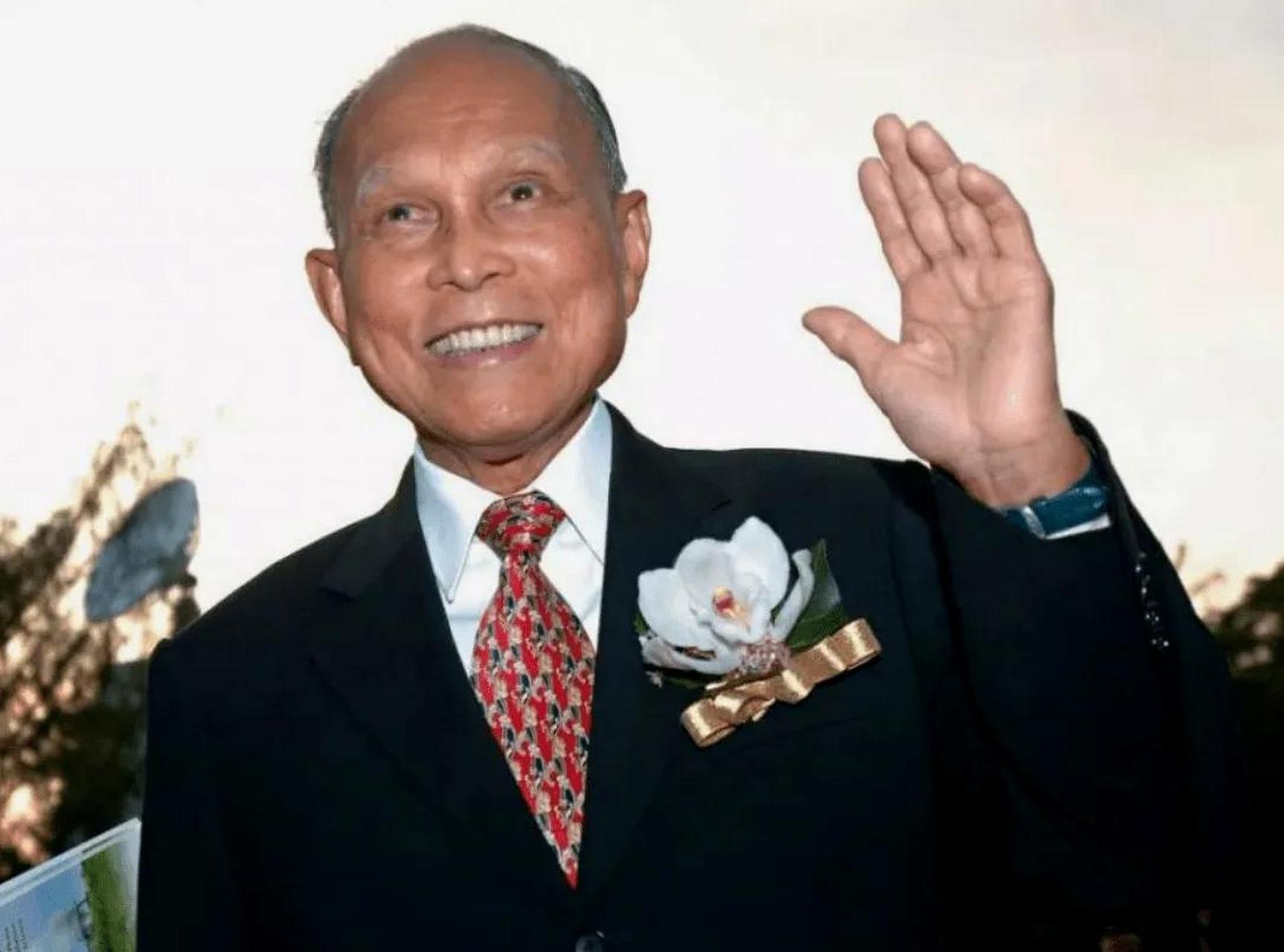 郭晶晶嫁入霍家,也许冥冥之中早已注定.