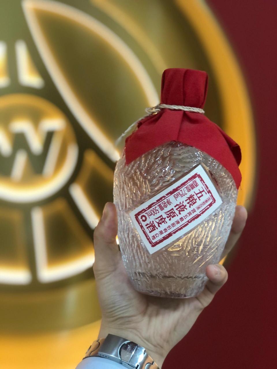 这酒优秀的太过离谱 	 五粮液72度原度酒,"酒中极品,五粮原浆"五粮 