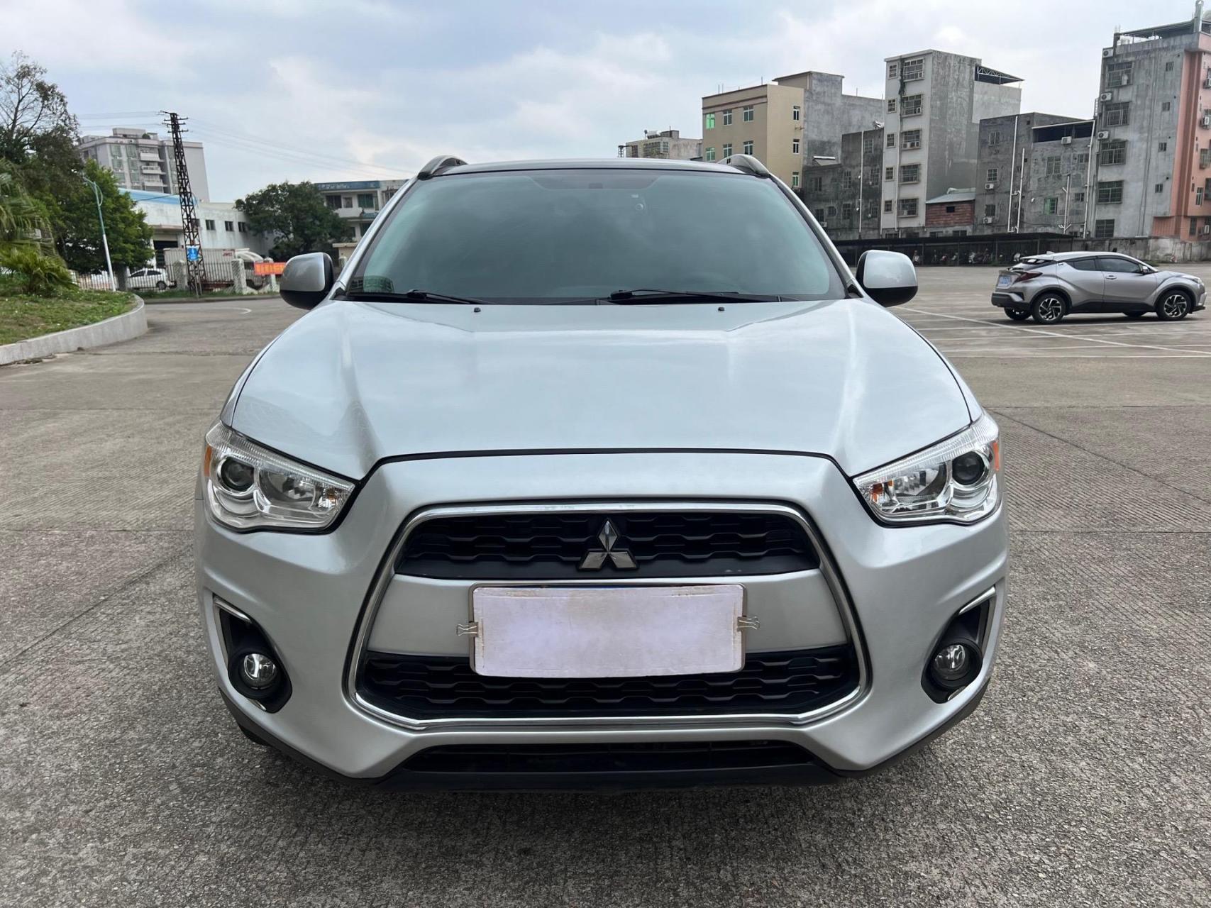 3万多性价比超高四驱suv 新到靓车2013年三菱劲炫自动2.