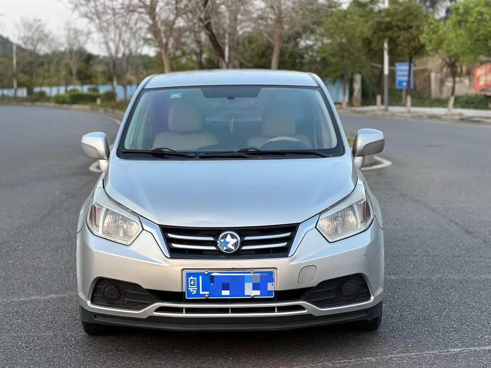 东风日产 启辰d50-1.