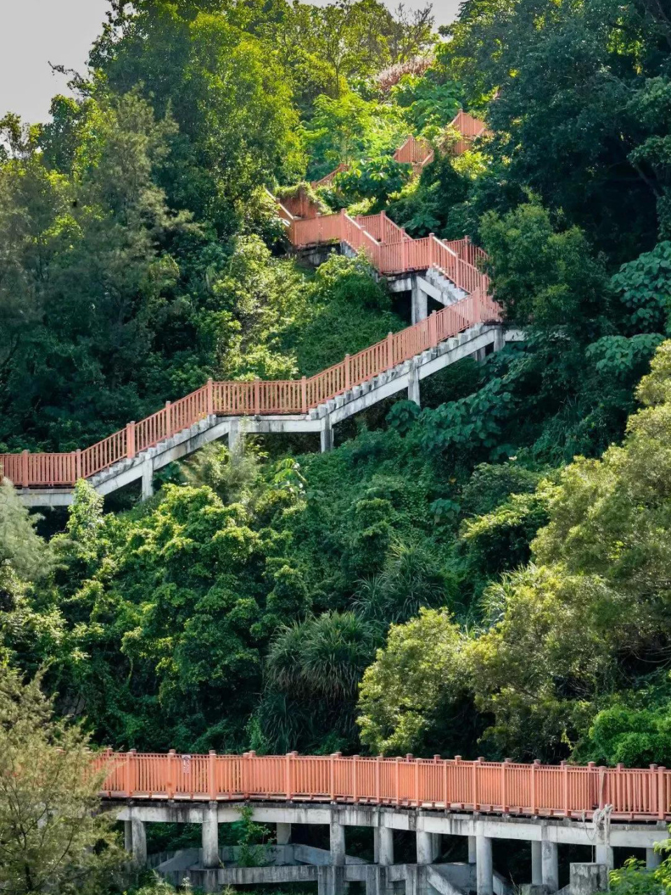 深圳新开的公园-烟墩山国际友好公园 位于盐田滨海的烟墩山国际友好