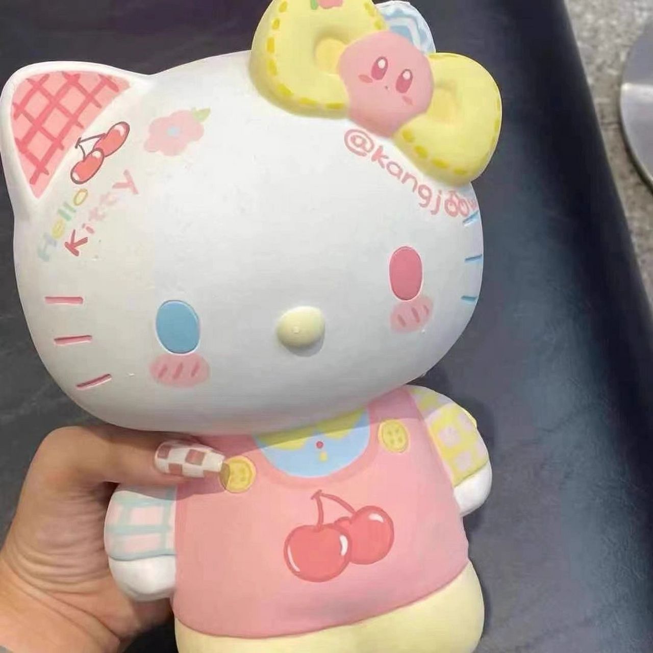 凯蒂猫石膏娃娃涂色! 好好看啊这个!