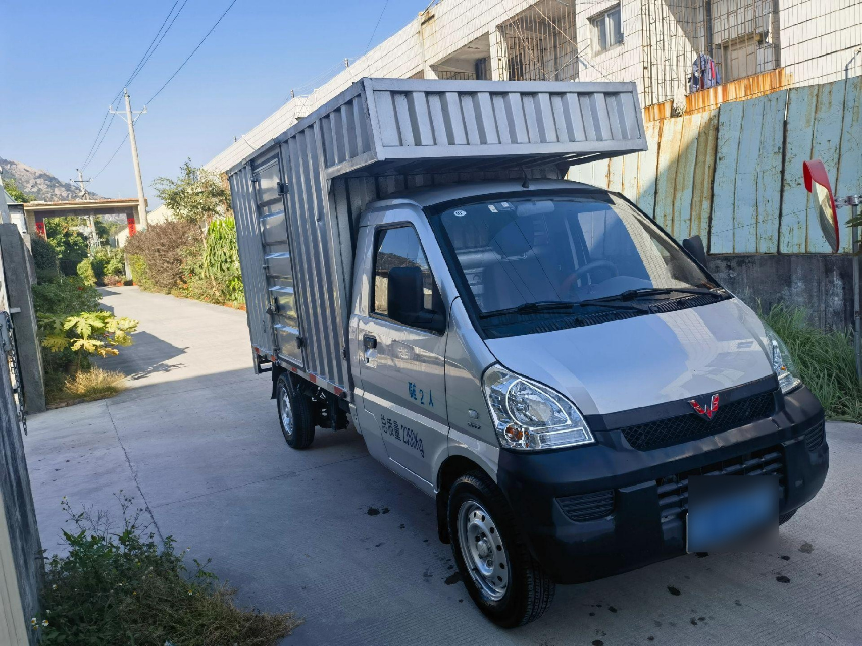 五菱荣光箱小货车,自动档代步车