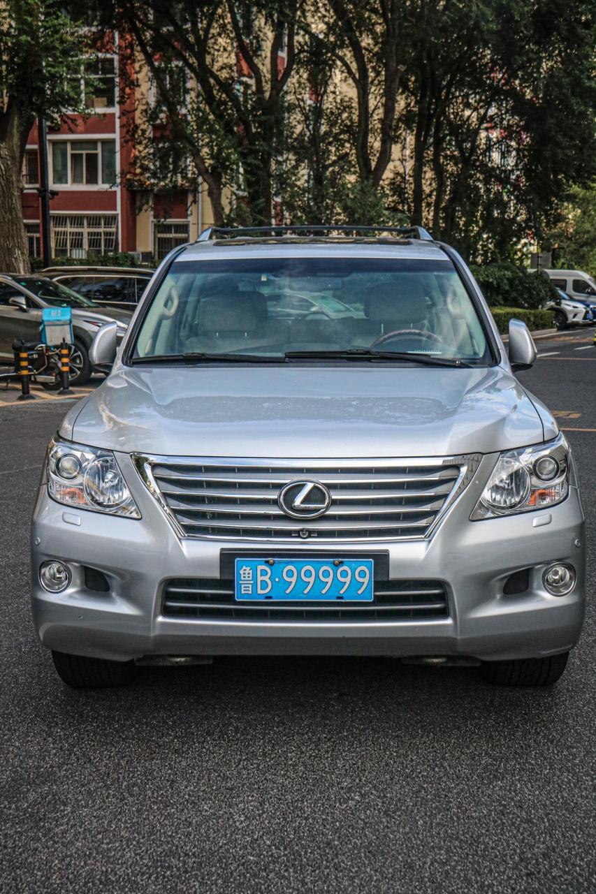 鲁b是命运 99999是实力!#雷克萨斯lx570 #车牌靓号
