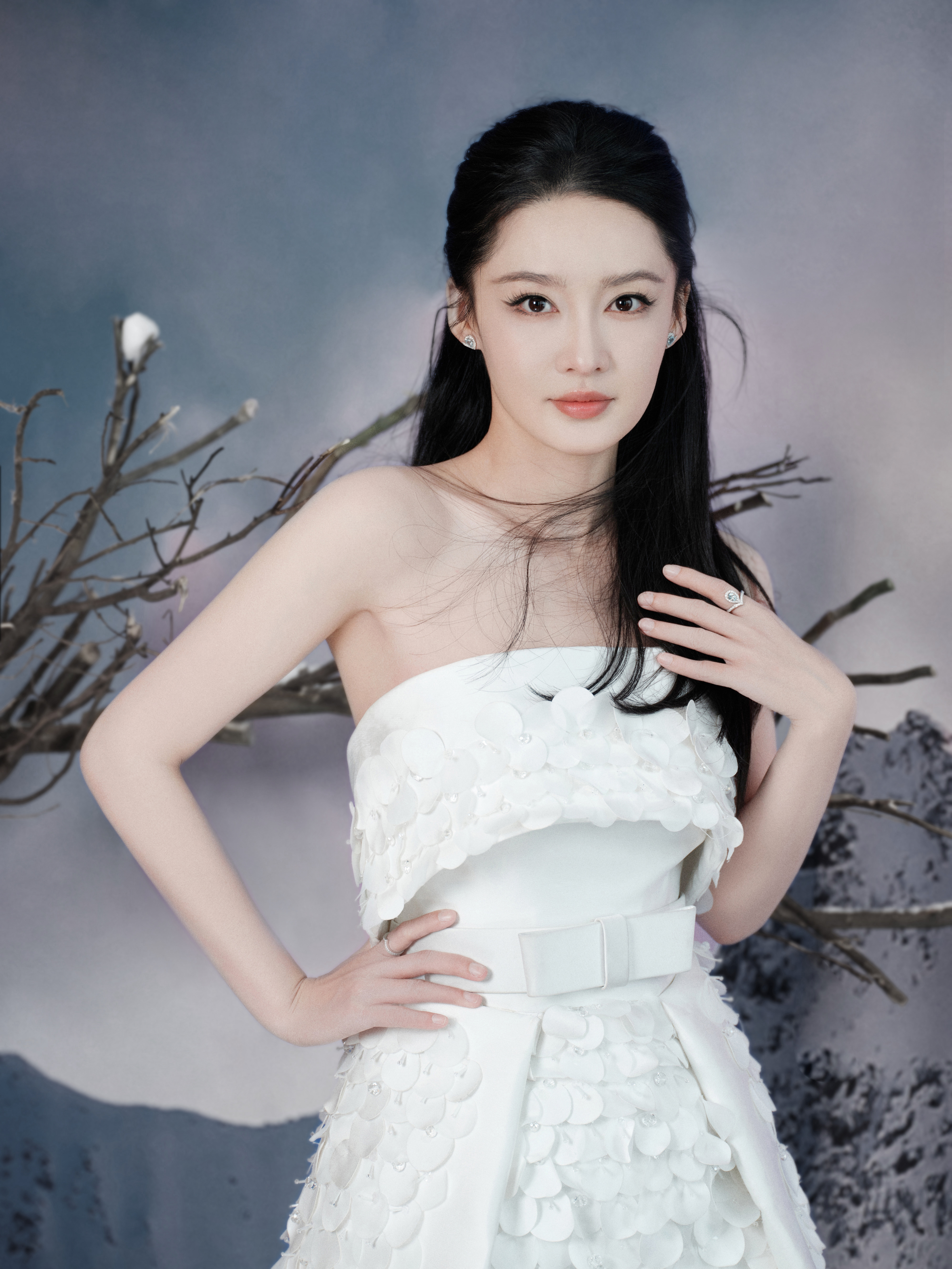 极致的白,流动的光,缓缓汇聚,定格此刻,享受自己的