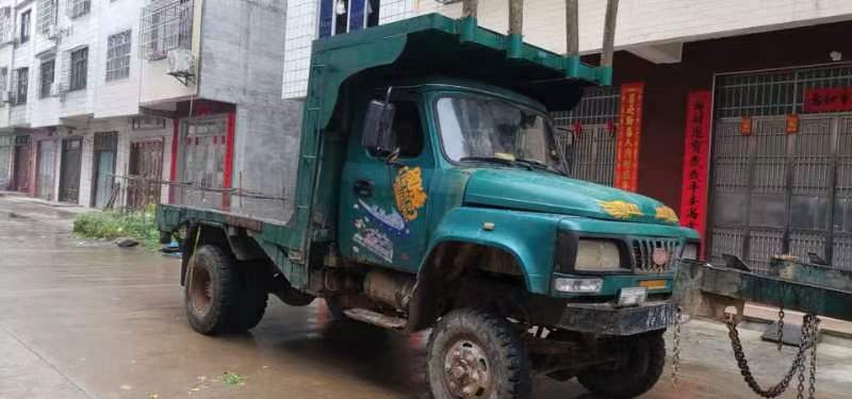 四驱农用车 云内4102!前三后五!2米×2米8车厢.3万多块.