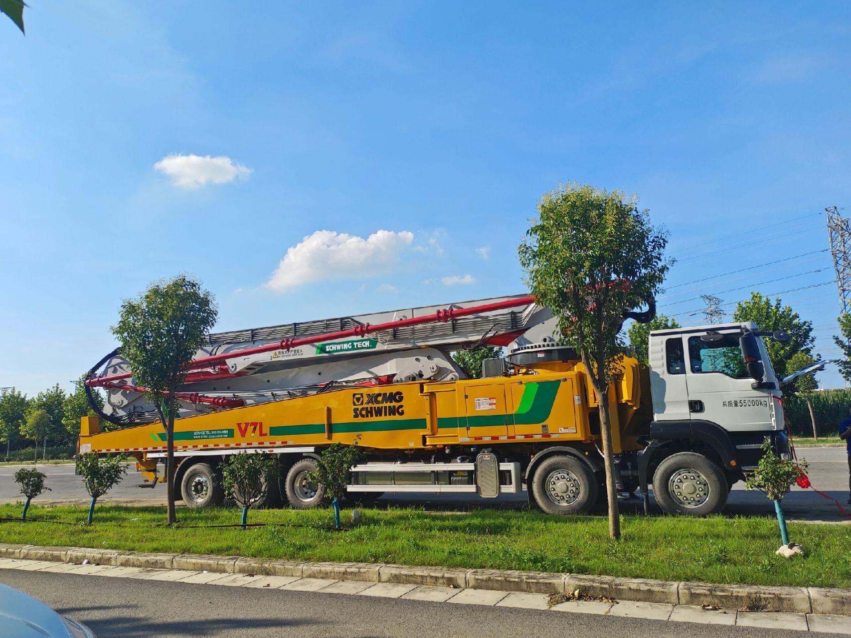 泵王来袭,谁与争锋恭贺王总喜提 徐工75米泵车,泵王来袭