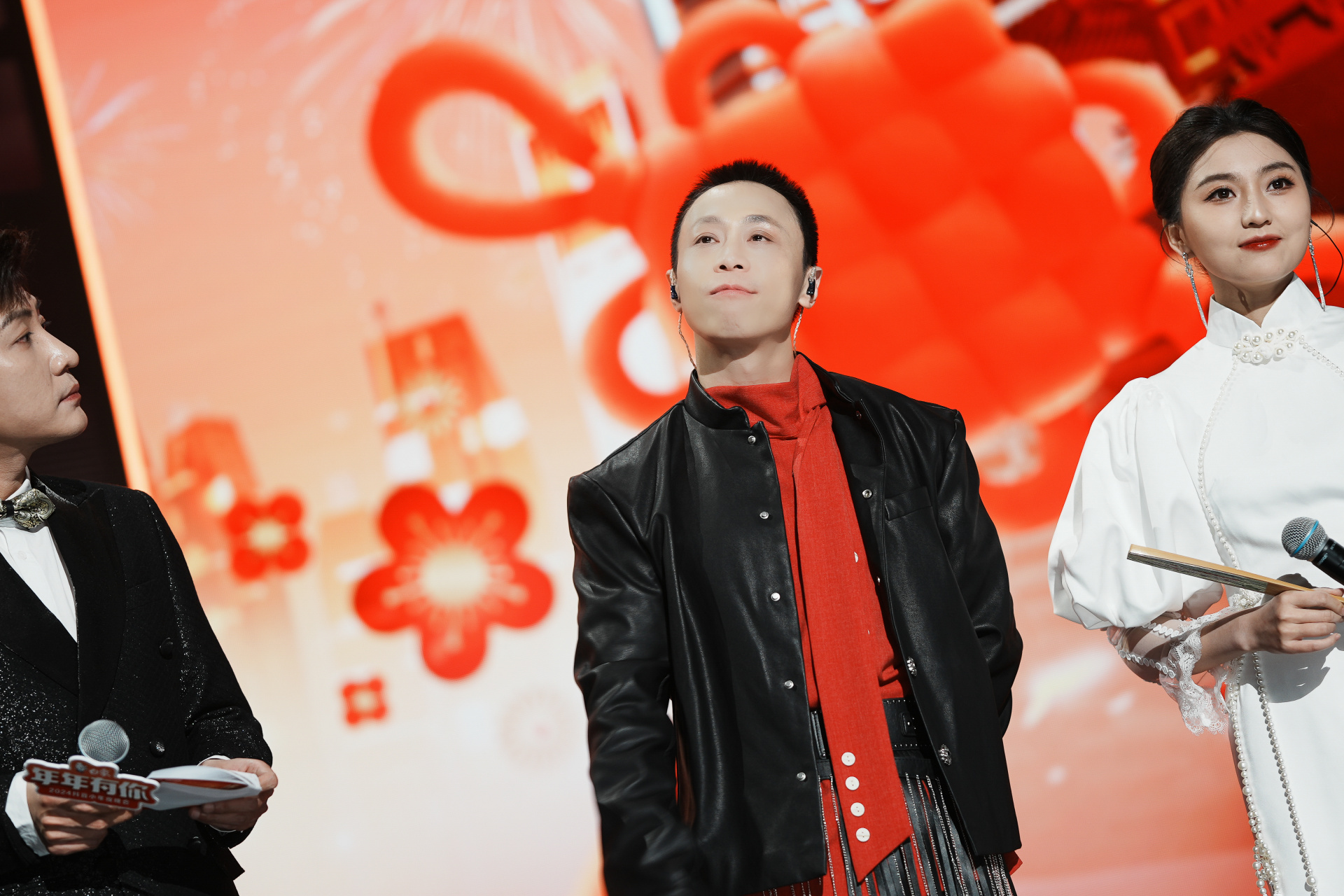 抖音年年有你小年夜晚会#全能唱作人我是戴荃02今晚2024抖音02年