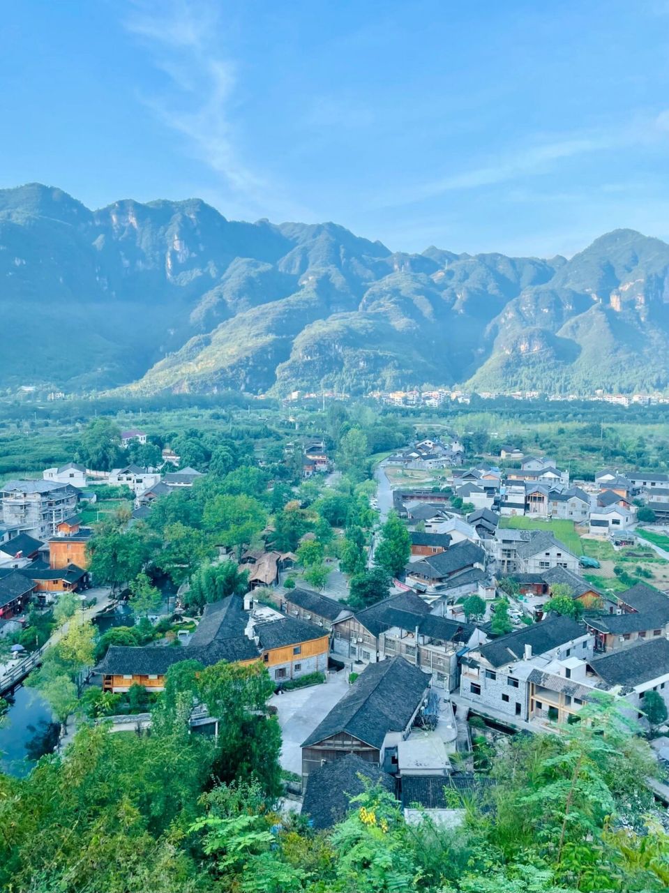 梵净山脚下的"云舍",人间桃花源 云舍村它的村名起源来自土家语,原本