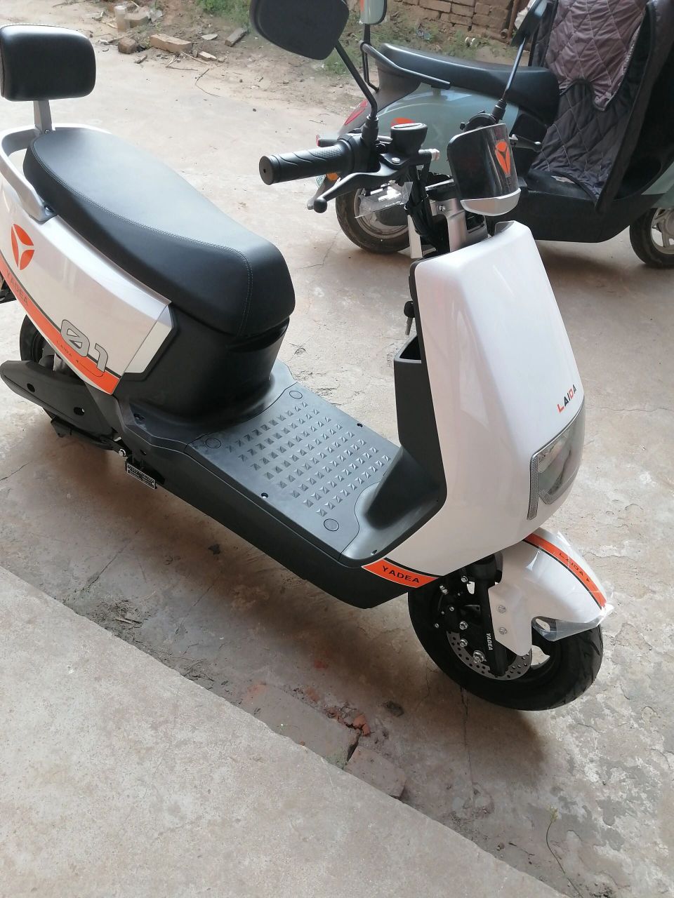 刚买的雅迪莱达,有点后悔了