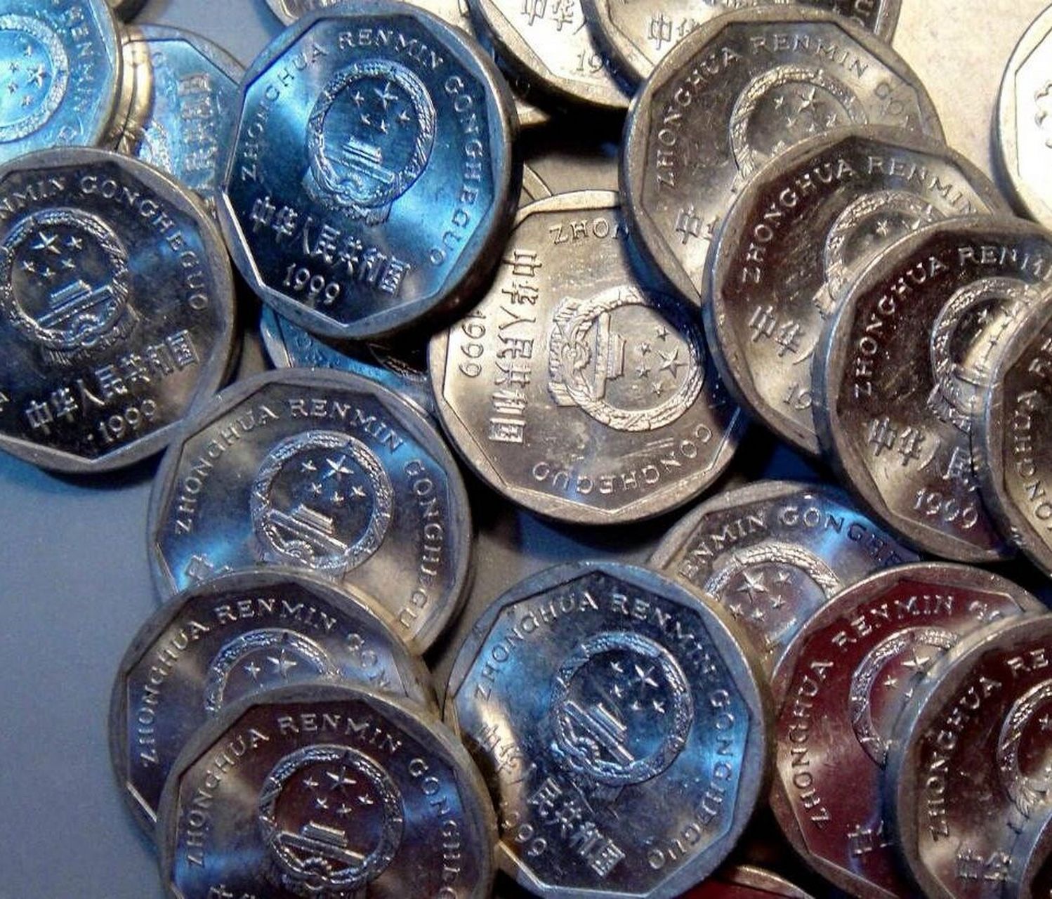 退出流通的菊花一角硬币,具体怎么收藏呢 退出流通的菊花一角硬币,普